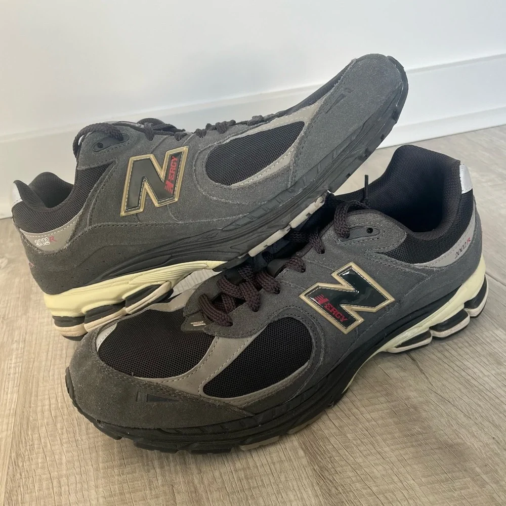 New Balance 2002R Running Shoe Sneaker Size 13 N-Ergy Gray Black Athletic - Picture 1 of 12